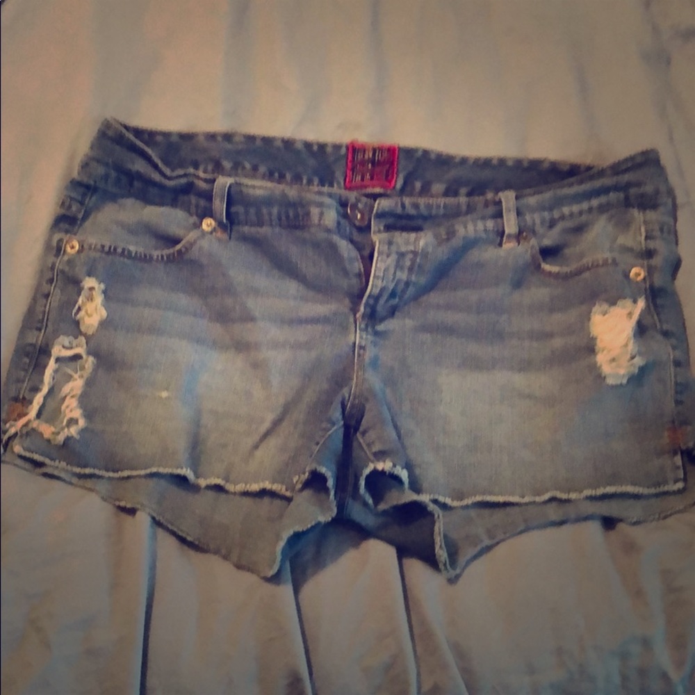 Women’s distressed jean shorts
